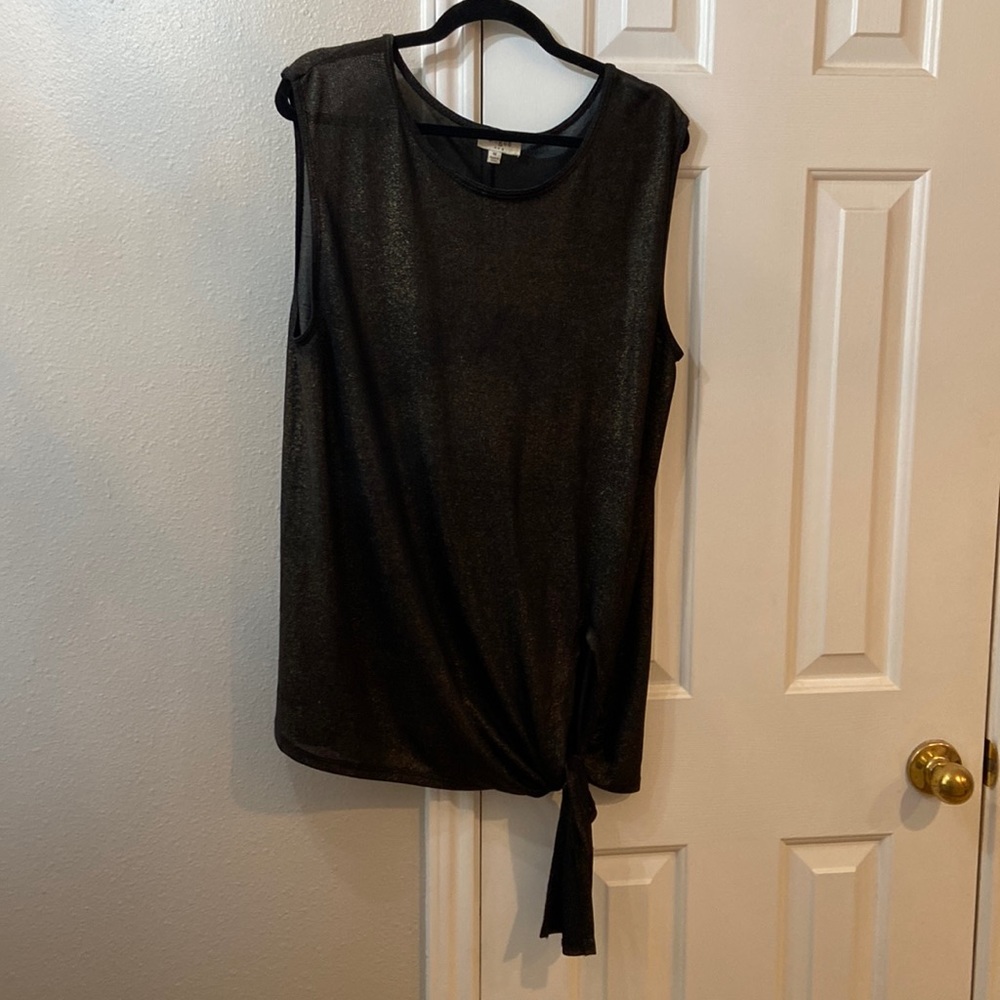 Black with gold shimmer Umgee top size Medium
